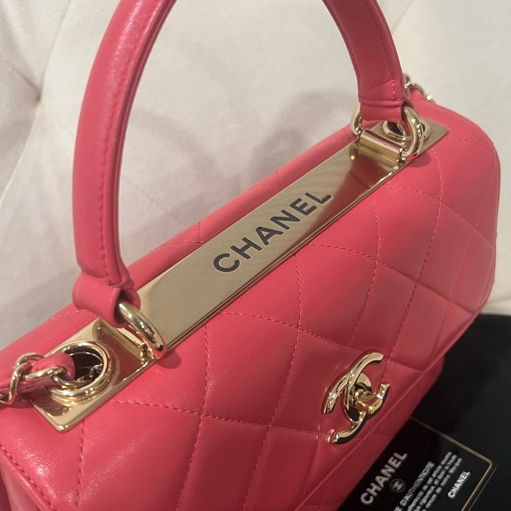 🌸🌸Pink CHANEL Trendy Quilted Top Handle Shoulder Bag in with Gold Hardware - Picture 6 of 15